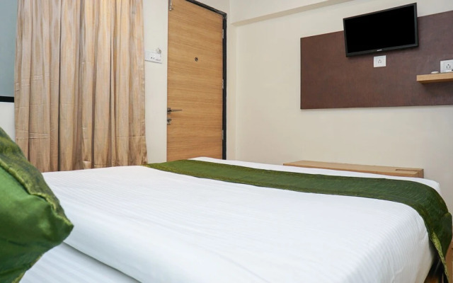 Treebo Trip Rahi Plaza