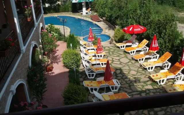 Perla Family Hotel