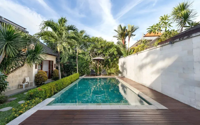 Villa Camilla 2 by Villa Finder