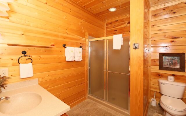 Howling Wolf - One Bedroom Cabin