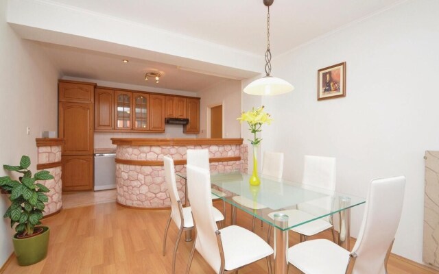 Stunning Home in Prigradica With Wifi and 3 Bedrooms