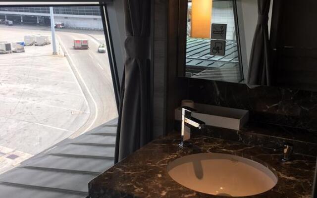 Plaza Premium Lounge (Wellness Spa-KLIA) – Private Suite