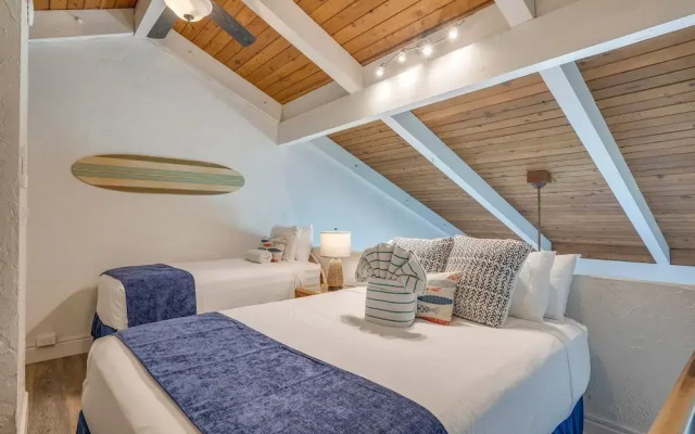 Papakea #f407 2 Bedroom Condo by RedAwning