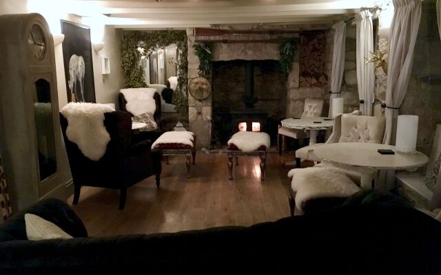 The Coach And Horses Inn