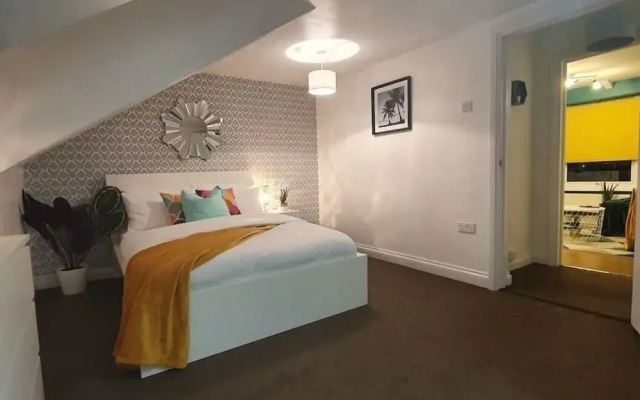 Plymouth, Devon City Centre Oasis - Your Riad