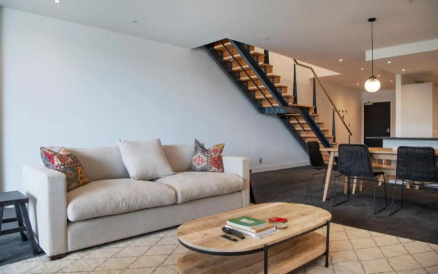 Loft at Shed 5 - Ahuriri Holiday Apartment