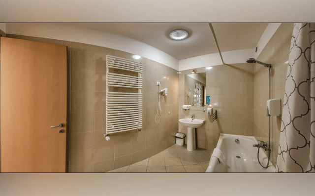 Mango Aparthotel