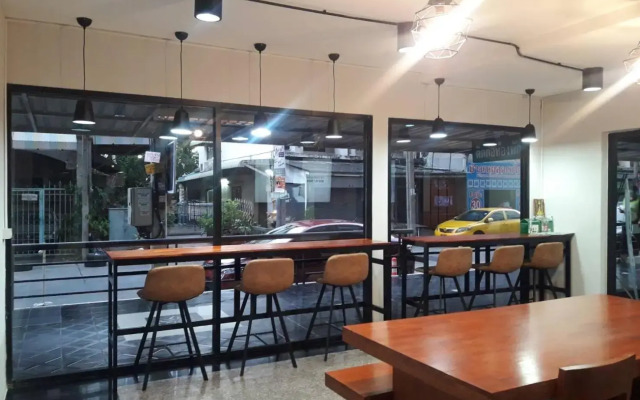 Baansuay Rattanathibet Apartment