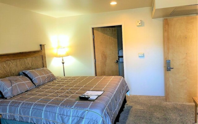 Elkhorn Mountain Inn