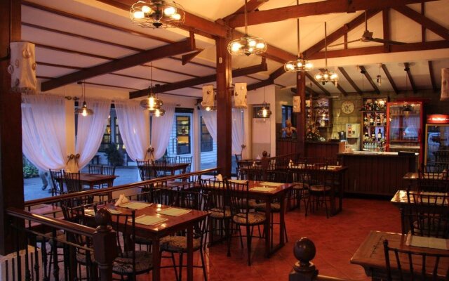 Rosvenil Hotel