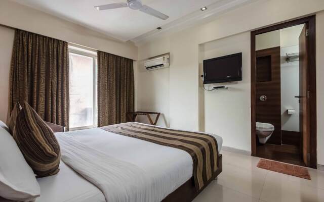 OYO 6833 Hotel Tanish Residency