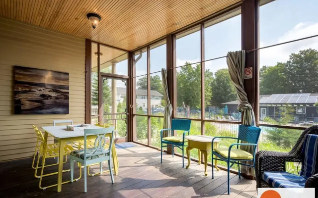 Lake Life Getaway - Condo Near Downtown
