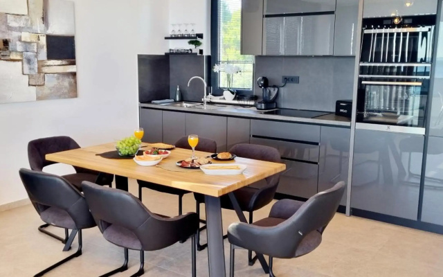 Dinary Apartman