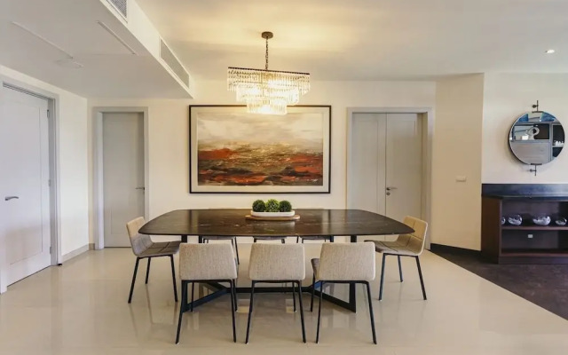 Casa Lanai 4 Bedroom Condo by RedAwning