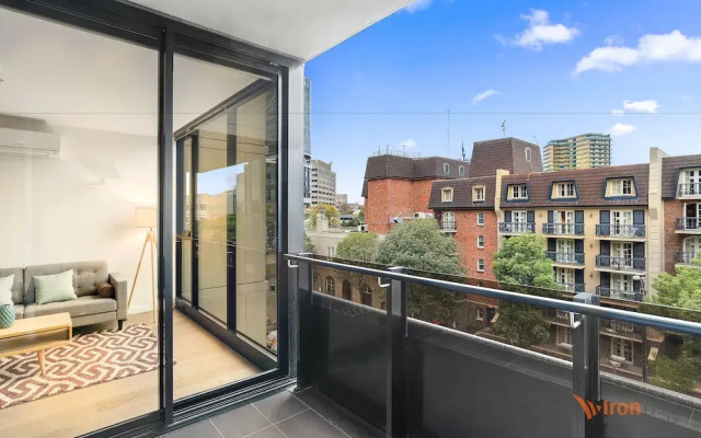 IFSTAYS Blackwood Service Apartment