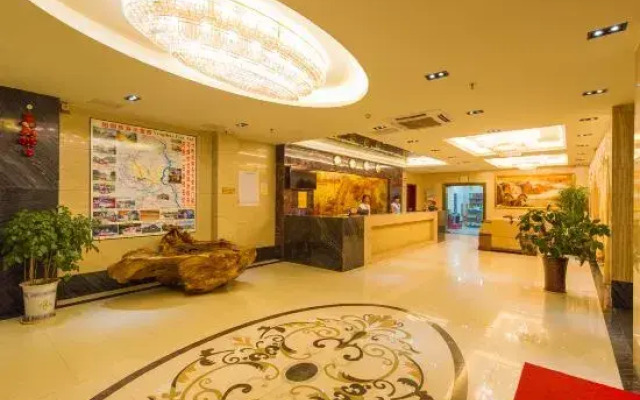 Junlin Hotel (Yangshuo West Street Central Plaza Branch)
