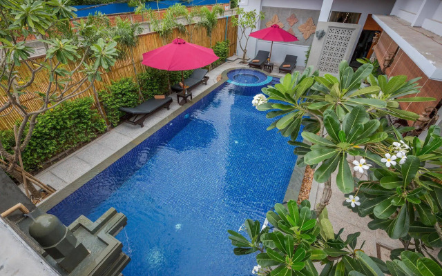 Silver Palms Residence