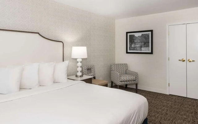 Embassy Suites Philadelphia-Valley Forge