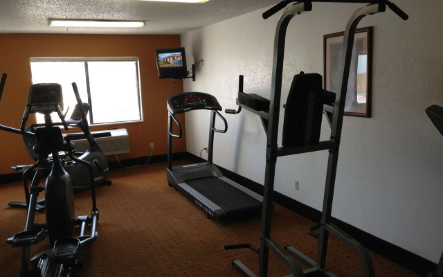 Brentwood Inn & Suites