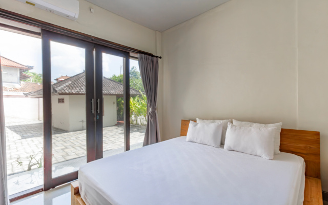 Collection O Near Seminyak Beach Formerly The Kumpi Hotel – Guest Rooms – Kuta