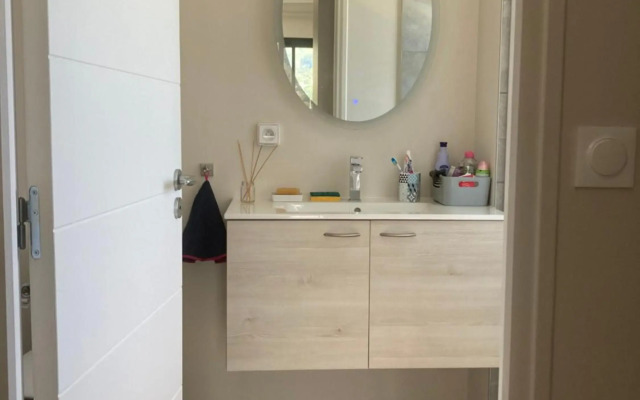 Standing Residence Tevai