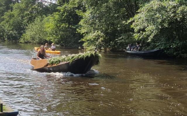 Farmhouse Lodge Giethoorn
