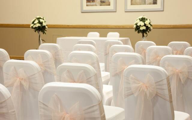 Holiday Inn Leeds Wakefield M1 Jct.40 by IHG