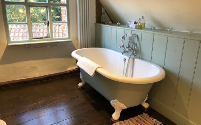 Crown House Bed & Breakfast