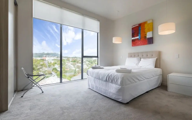 Spacious 3 Bedroom with Ensuite Bathroom