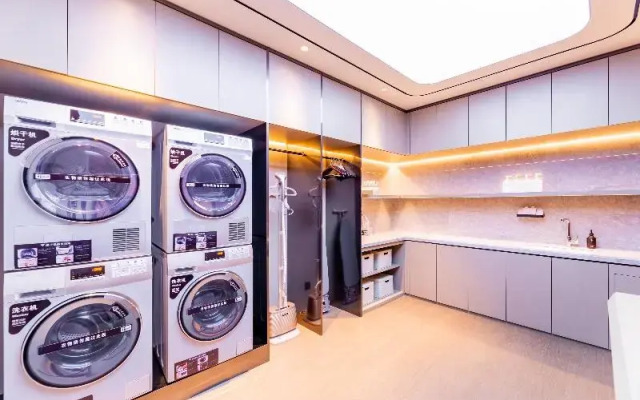 Ji Hotel Bayanzhuo'Er Books Tower