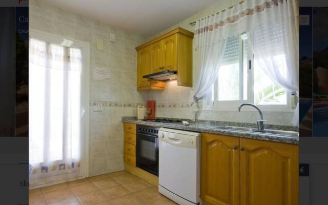Villa - 4 Bedrooms with Pool and WiFi - 105014