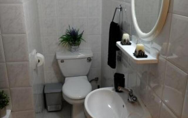 Demetris Apartments