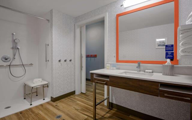 Hampton Inn Salem Boston