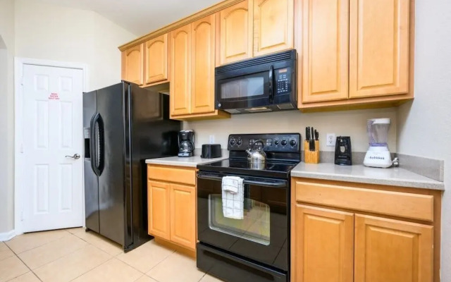Beautiful Deluxe Condo, Vista Cay - 3023