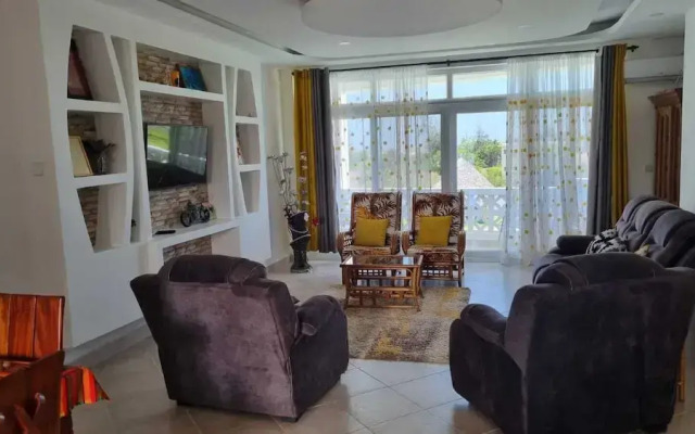 Lux Suites Kijani Beach Apartments