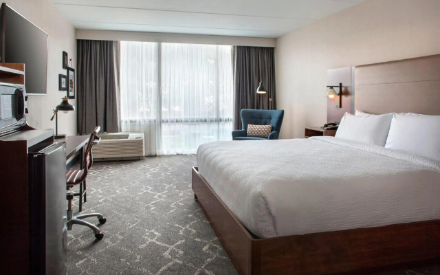 Four Points by Sheraton Philadelphia Northeast
