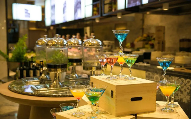 Gehua New Century Hotel