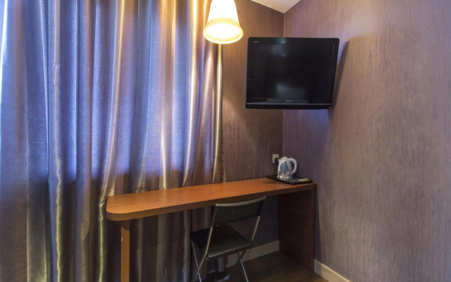 OYO 90894 Hotel Smc I-city