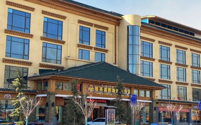 Yongze Lakeside International Hotel – Exterior – Shigatse