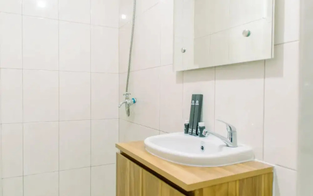Comfy Studio At Amazana Serpong Apartment
