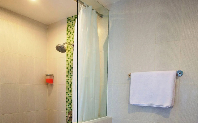 Zest Jemursari by Swiss-Belhotel International