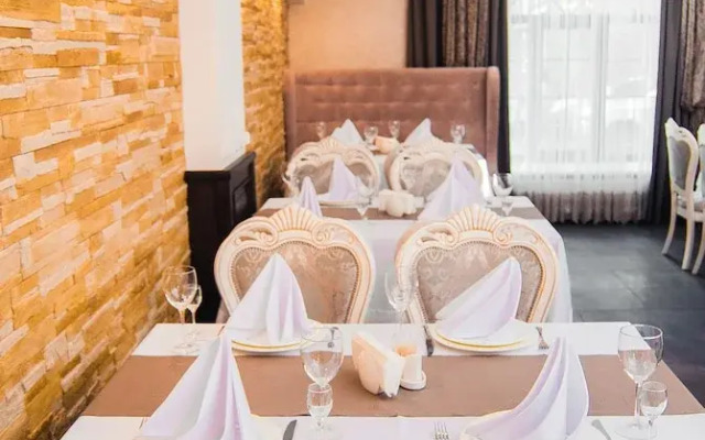 Отель «Аристократ»