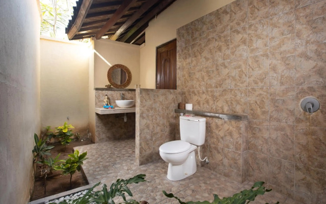 The Tanis Beach Resort Nusa Lembongan