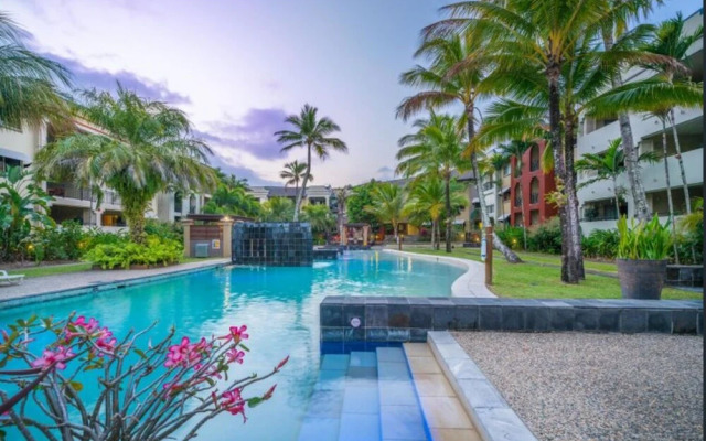 Resort Living with Private Pool sleeps 8