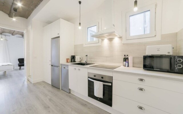 Modern & Chic 2 Bed Apt in Lesseps