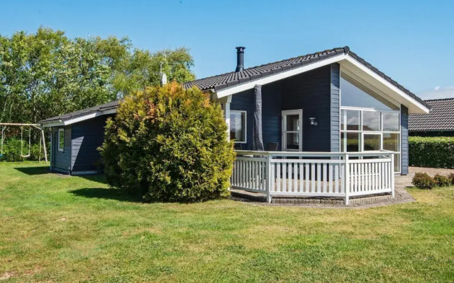 6 Person Holiday Home in Tarm
