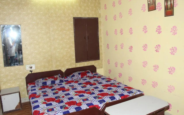 Hotel Raj Bed & Breakfast