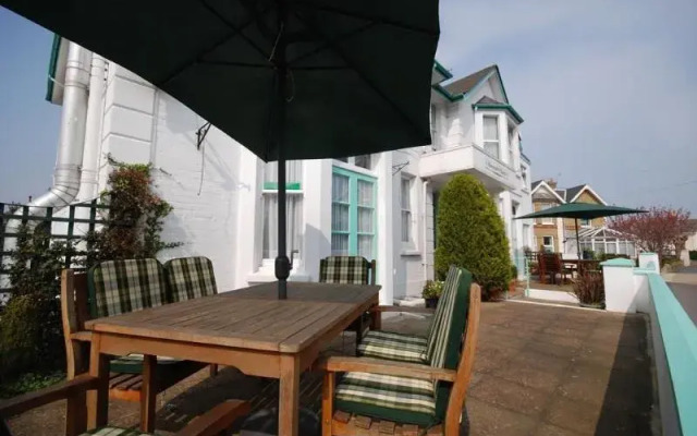 Roseglen Hotel