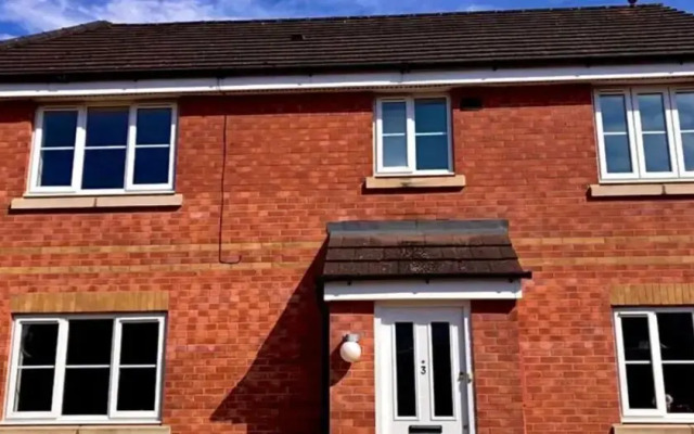 Dog Friendly - 4 Bed House - Sleeps 10 - Pool Table