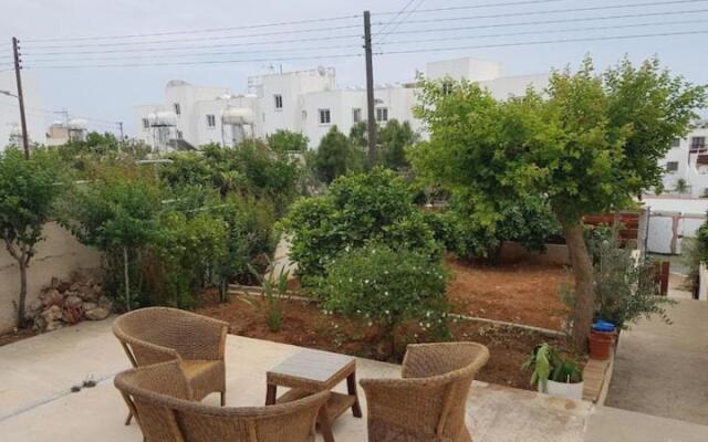 EPISTIMI 3 Bedroom Holiday House